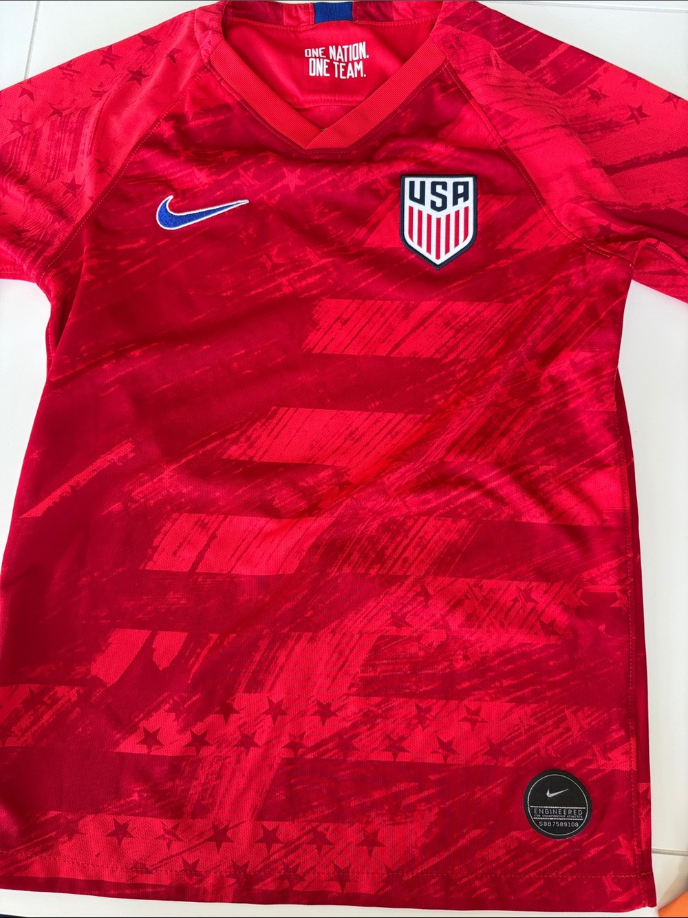 Nike Red USA Youth Soccer Jersey with Blue Swoosh. Size Youth L